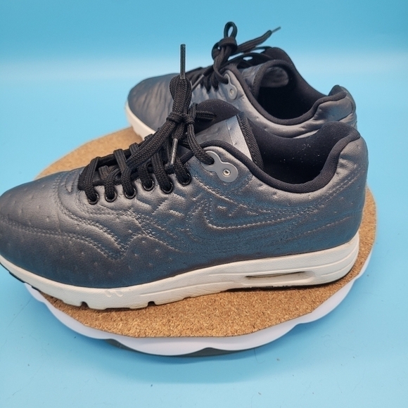 Nike Shoes Women's 6.5 Air Max 1 Ultra PRM JCRD Running Trainers - Picture 1 of 9
